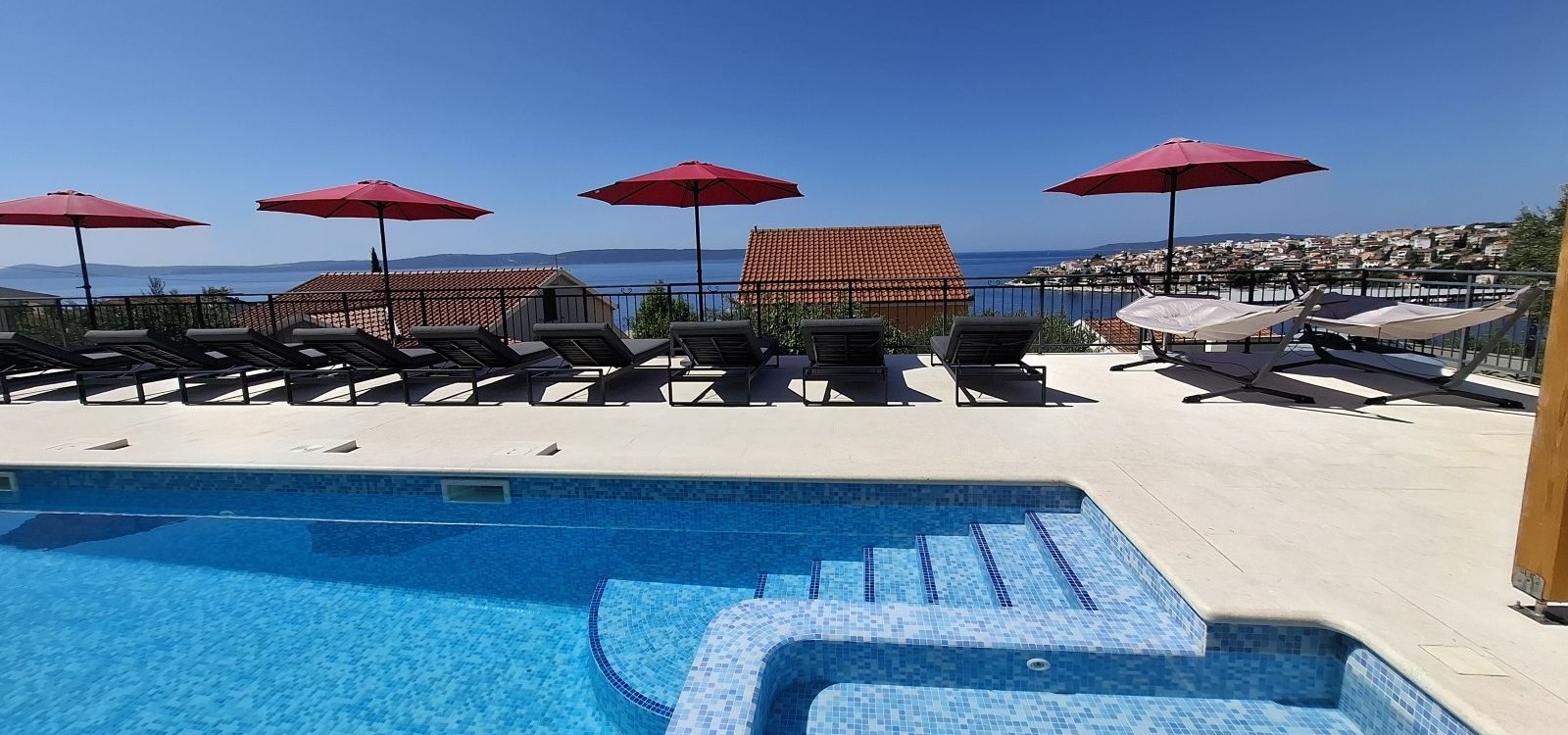 heated swimming pool and jacuzzi